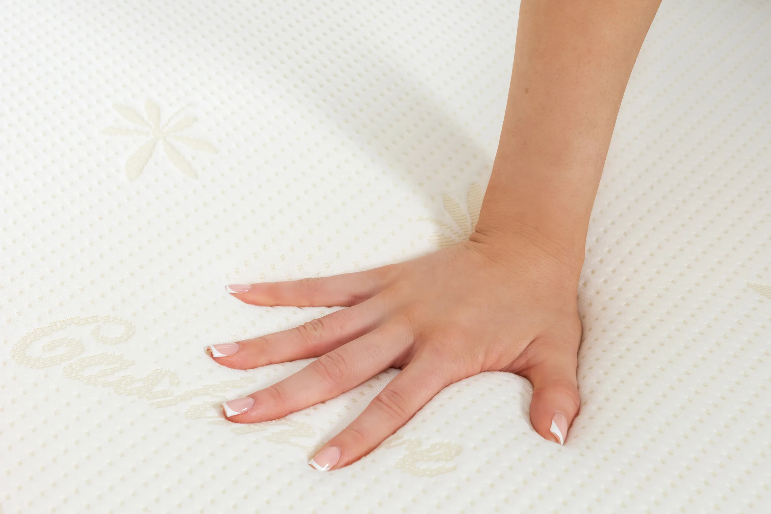 Jonic Range Mem Foam Topper Hand Copy