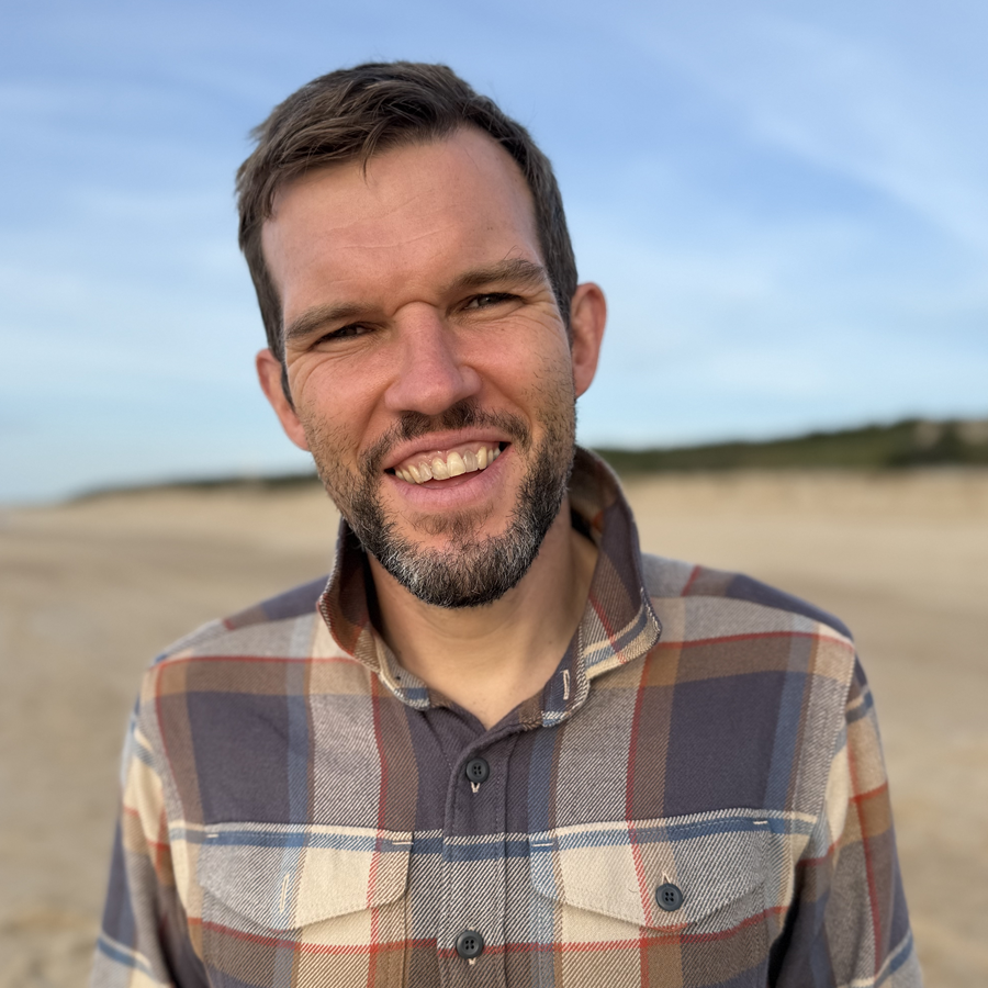 Marcus Leach Headshot