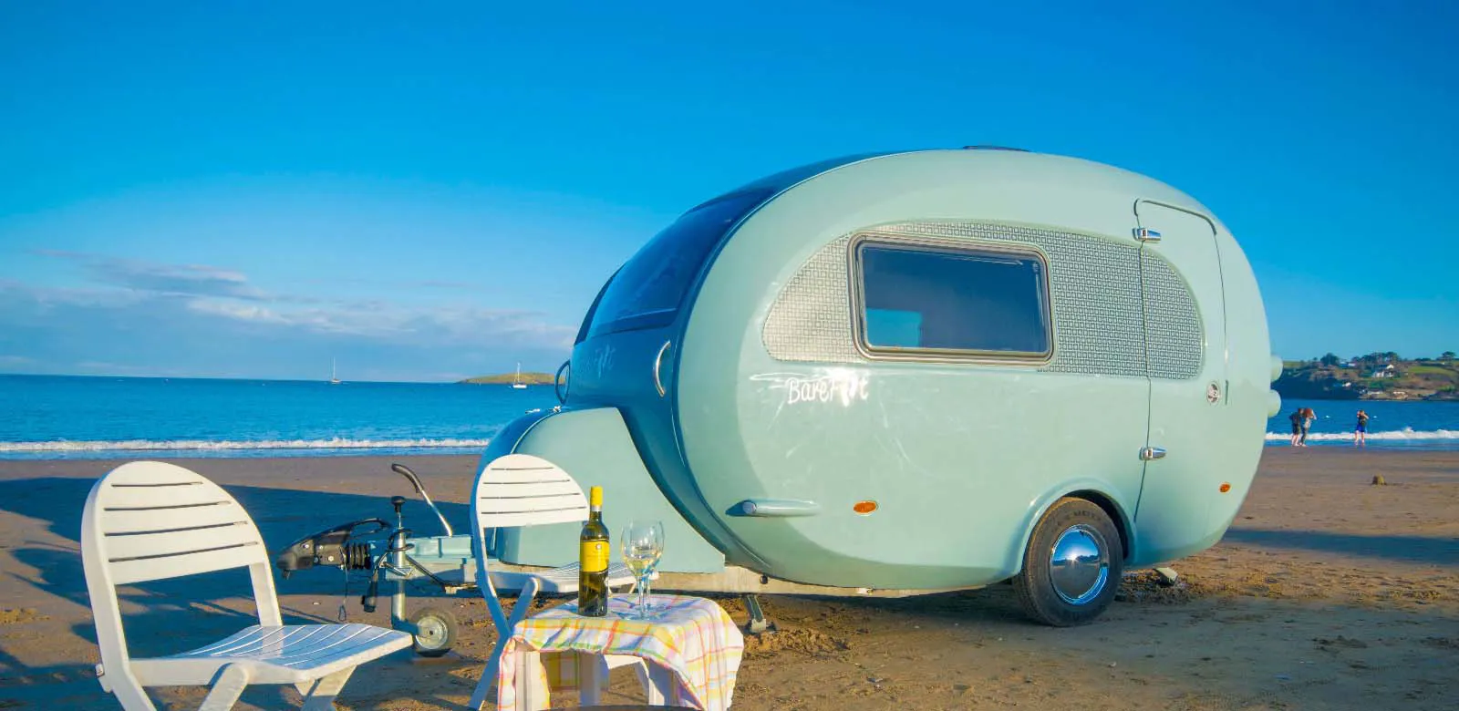 Barefoot Caravan HERO Image ON BEACH