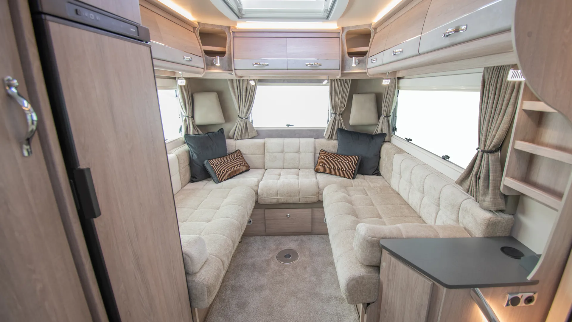 Broadway EL Internal